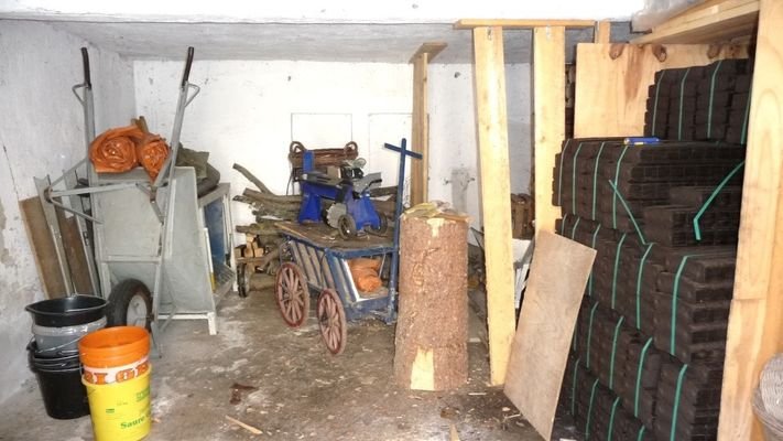 Abstellfläche im Schuppen