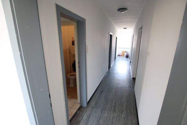 Wohn- und Geschäftshaus in Keutschach-Höflein mit 1.892m² Grundstück und 3 XXL-Garagen Nähe Rauschelesee mit vielen Verwendungsmöglichkeiten!