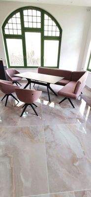 Detail Boden im Anbau nach Osten