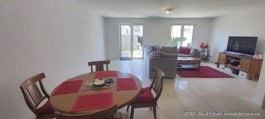 Großer Wohn-und Essbereich