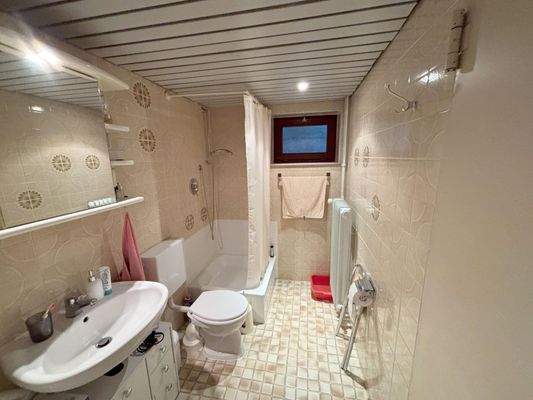 Badezimmer im UG