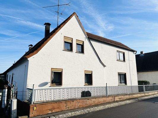 Südwestansicht (Straßenseite)