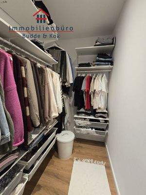 begehbarer Kleiderschrank