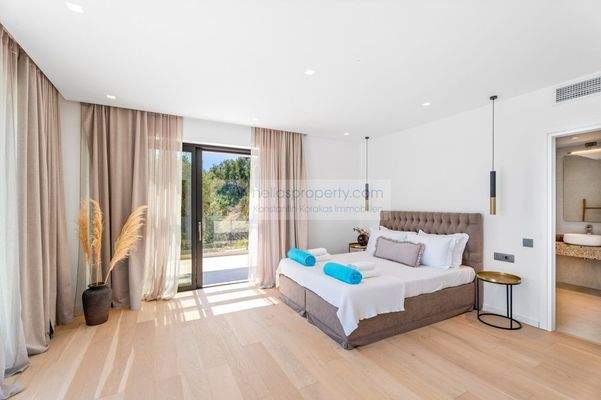 C2972 Villa Nissaki (21)