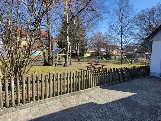Benachbarter Spielplatz 