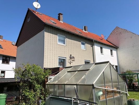 Rückansicht - jetzt mit Solaranlage -