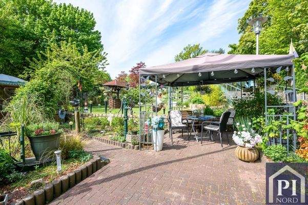 Weitere Sonnenterrasse