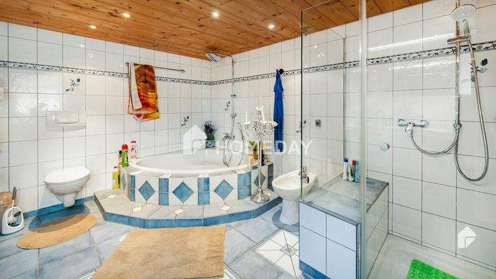 1. OG Badezimmer 2 1