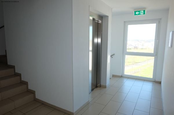 Aufzug / Treppenhaus