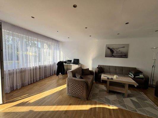 Wohnzimmer mit Stabparkett