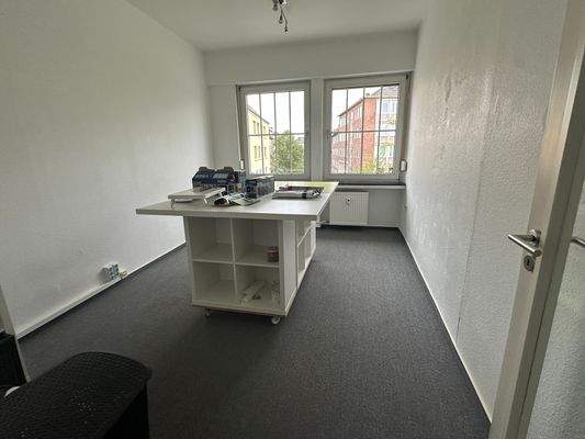 helle und großzügige Büroräume 