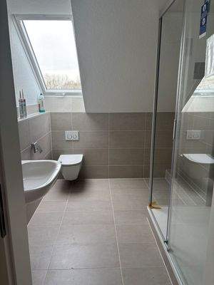 Duschbad mit Fenster