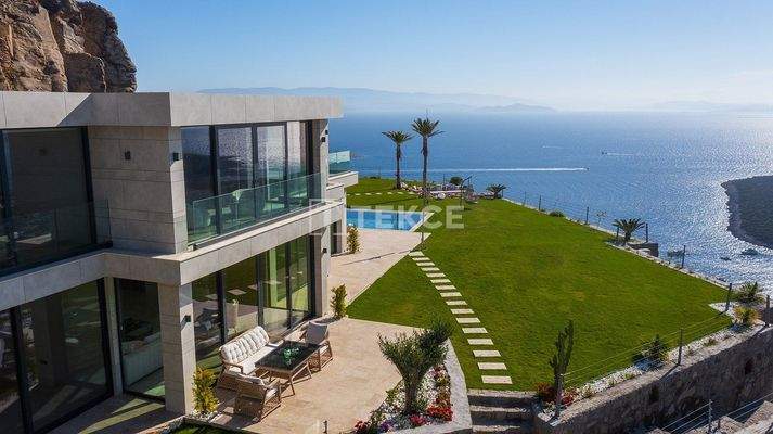 Sea View Houses with Private Beach in Bodrum Mugla