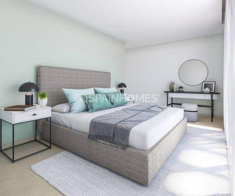 Detached Houses with Private Pools in Estepona Málaga