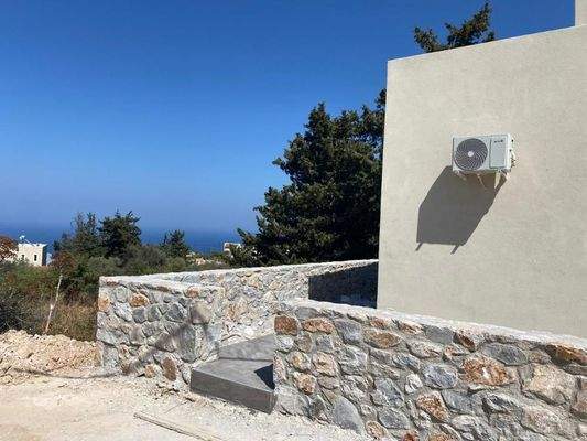 Neu gebaute Villa mit fantastischem Meerblick