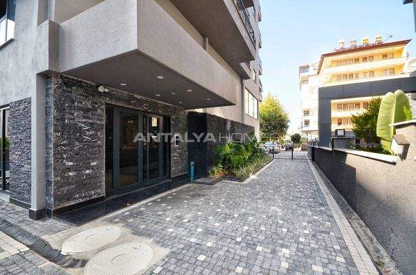 Furnished Apartment with Pool Access in Mahmutlar Alanya