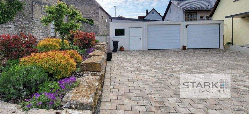 A Einfahrt und Garagen.jpg