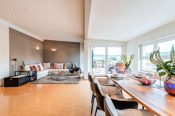 Offener Wohn- & Essbereich