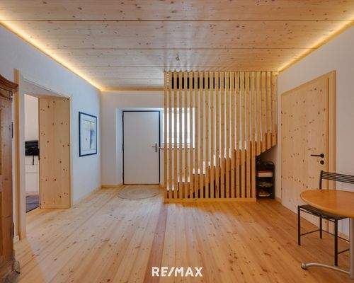 großzügiger Eingangsbereich