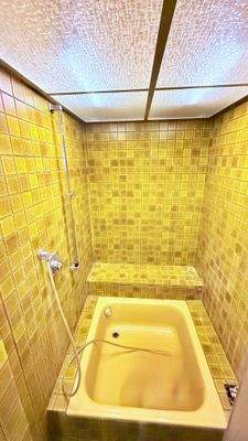 38-Keller Dusche.jpeg