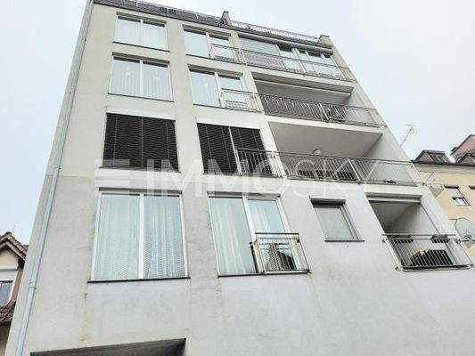 Modernes Mehrparteienhaus