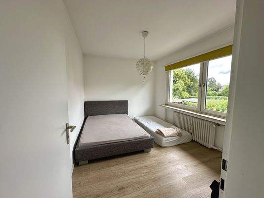 Kinder-/Arbeitszimmer II