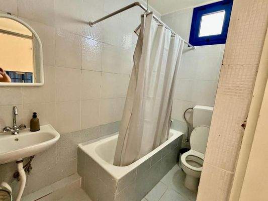 Kreta, Kalo Chorio: 2-Apartment-Anwesen mit geräumiger Dachterrasse zu verkaufen