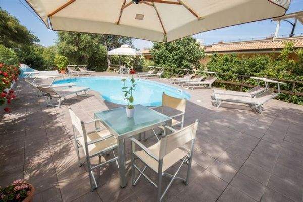 Hotel-Cannamele-Resort-piscina-8