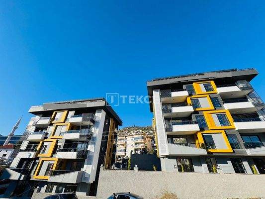 City-View Flats for Sale with a Communal Pool in Alanya Antalya