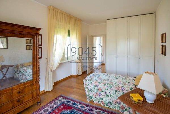 Exklusives Villenanwesen mit Seeblick in Garda - Gardasee