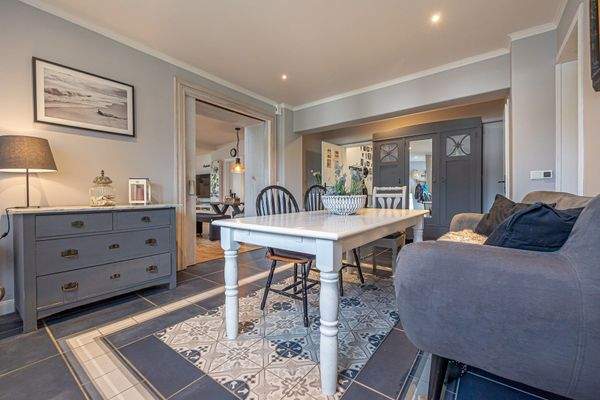 Eingangs-/Essbereich Hauptwohnung