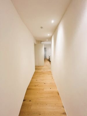 Flur Wohnung mit LED-Einbauspots