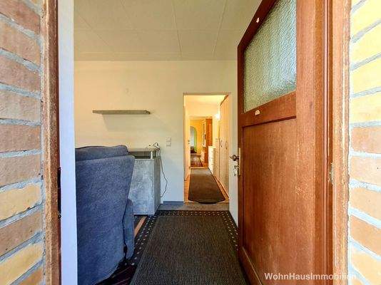 Kleinhaus in Massivbauweise - Hauseingangsbereich