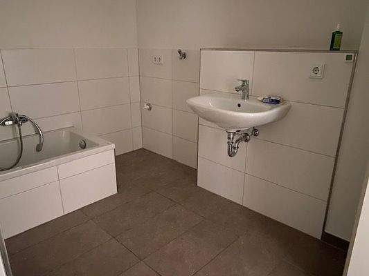 Bad, optional Platz f. Waschmaschine