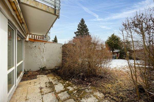 Südterrasse mit Garten
