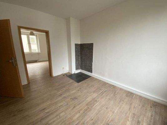 Wohnzimmer mit Anschlussmöglichkeit Kamin