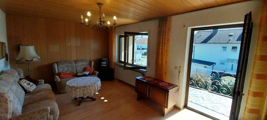 Zimmer 2 im OG mit Balkonzugang