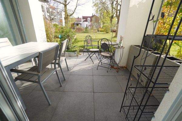 Terrasse mit Blick ins Grüne