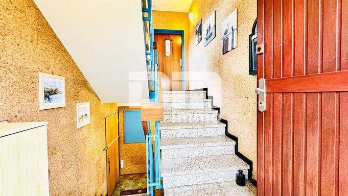 EG Haupteingang / Treppenhaus