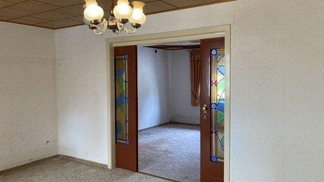 zweigeteiltes Wohn-und Esszimmer