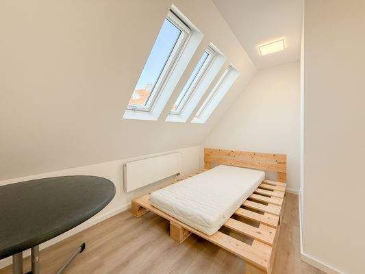 2 OG - Schlafzimmer 2