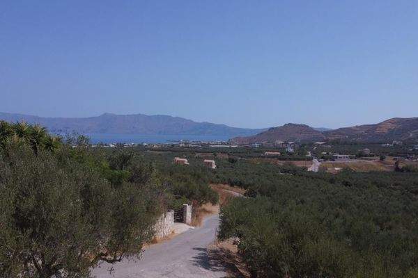 Kreta, Kissamos: Halbfertiges Haus mit Blick auf Meer und Berge zu verkaufen