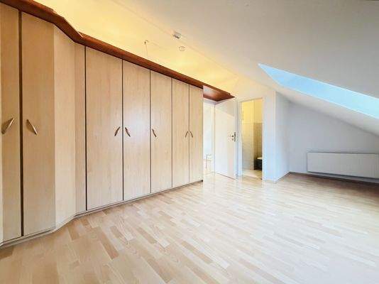 Schlaf-/ Wohnbereich Dachgeschoss