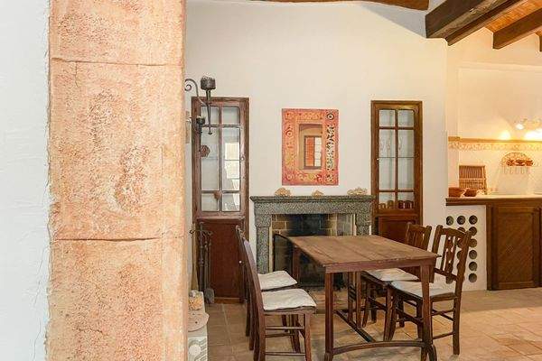 Wohnzimmer mit Kamin...