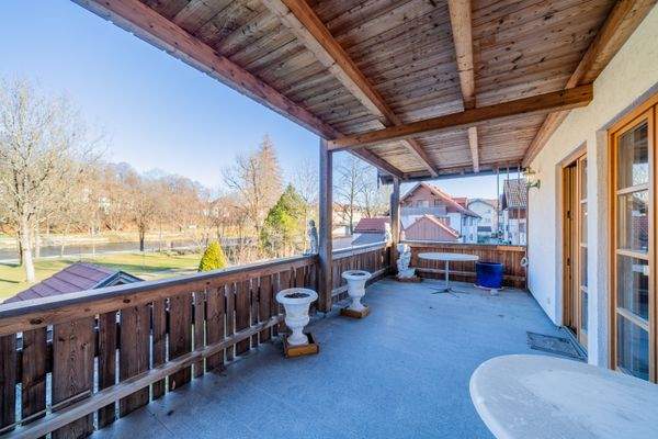 Freisitz mit ca. 24 qm mit Blick auf die Isar, Kalvarienberg und Altstadt