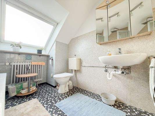 Dachgeschoss Badezimmer