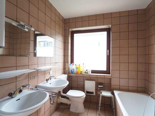 Badezimmer mit Wanne