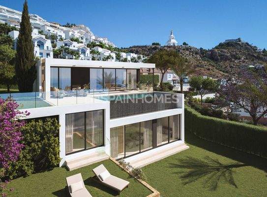 Villas with an Infinity Pool in Benalmadena Málaga