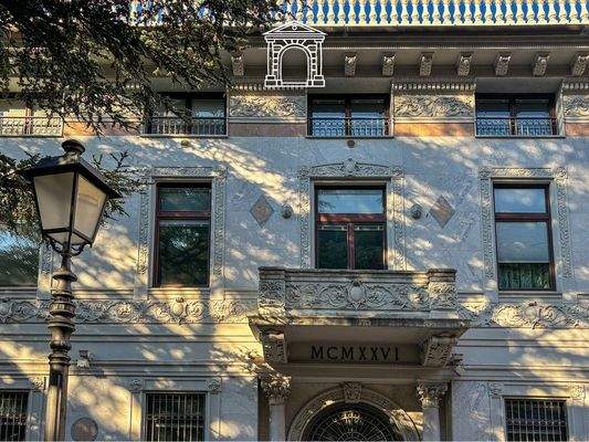 Del Monte_facciata.jpg