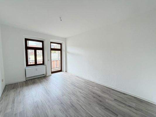 Helle Wohnung mit Balkon